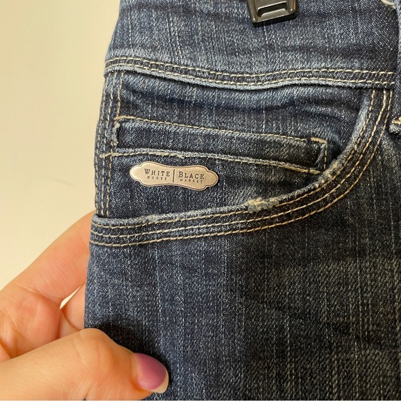 WHITE HOUSE BLACK MARKET BLANC BOOT CUT DARK WASH JEANS SZ 8 - Picture 2 of 8